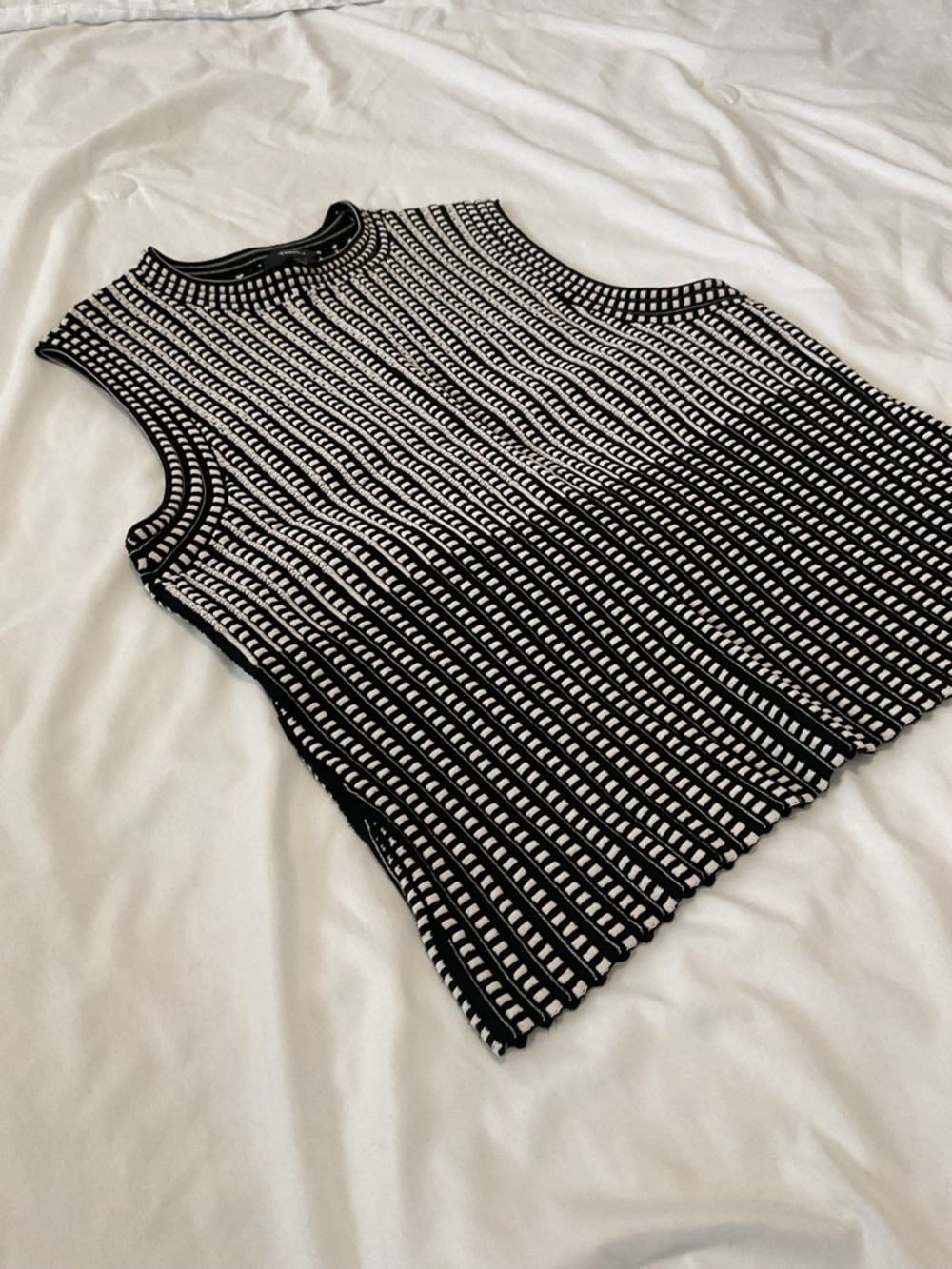 Black & White Ribbed Sleeveless Theory Tank Top